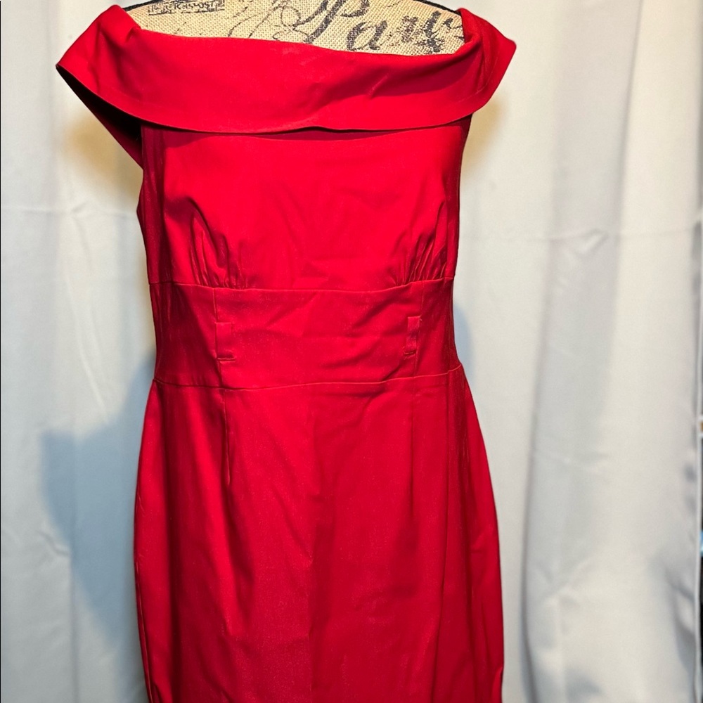 Beautiful off the shoulder midi dress, perfect for going out dancing